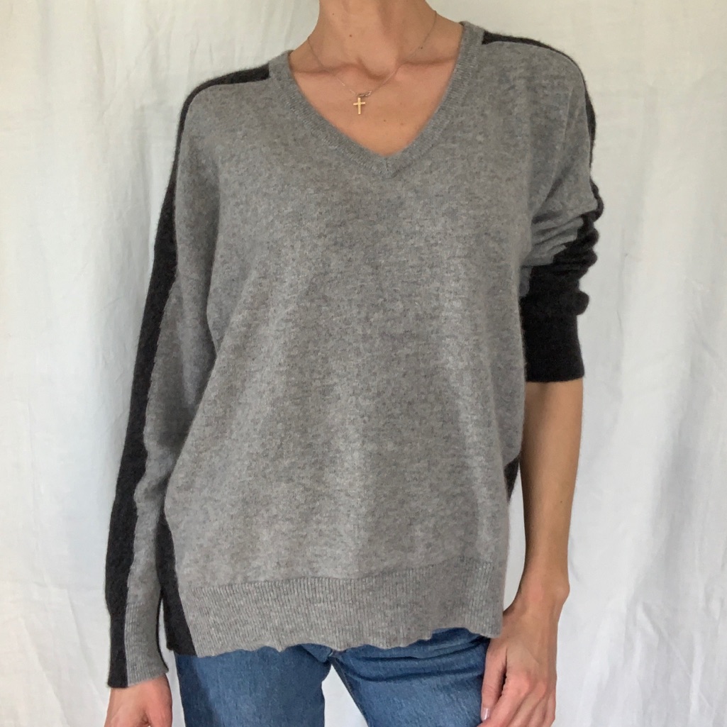 Gorgeous And Soft Nicole Miller 100% Cashmere Women’s Sweater